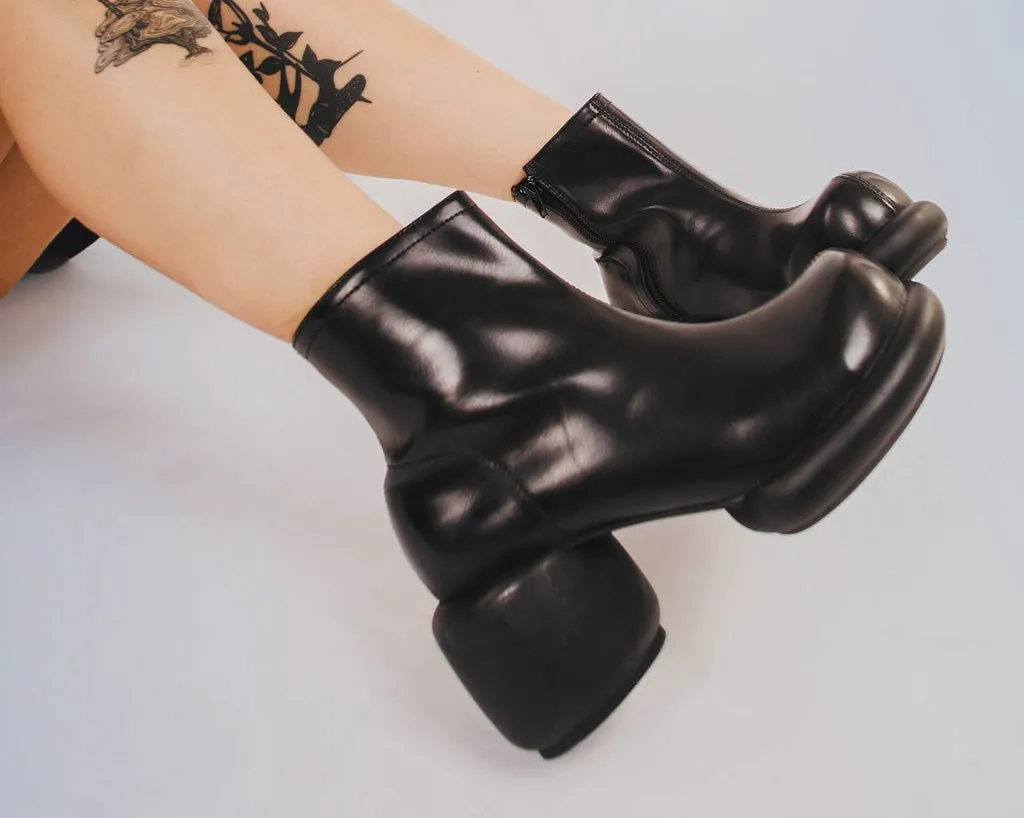 Black Burnished Bubble II Anarchic Zip Boot