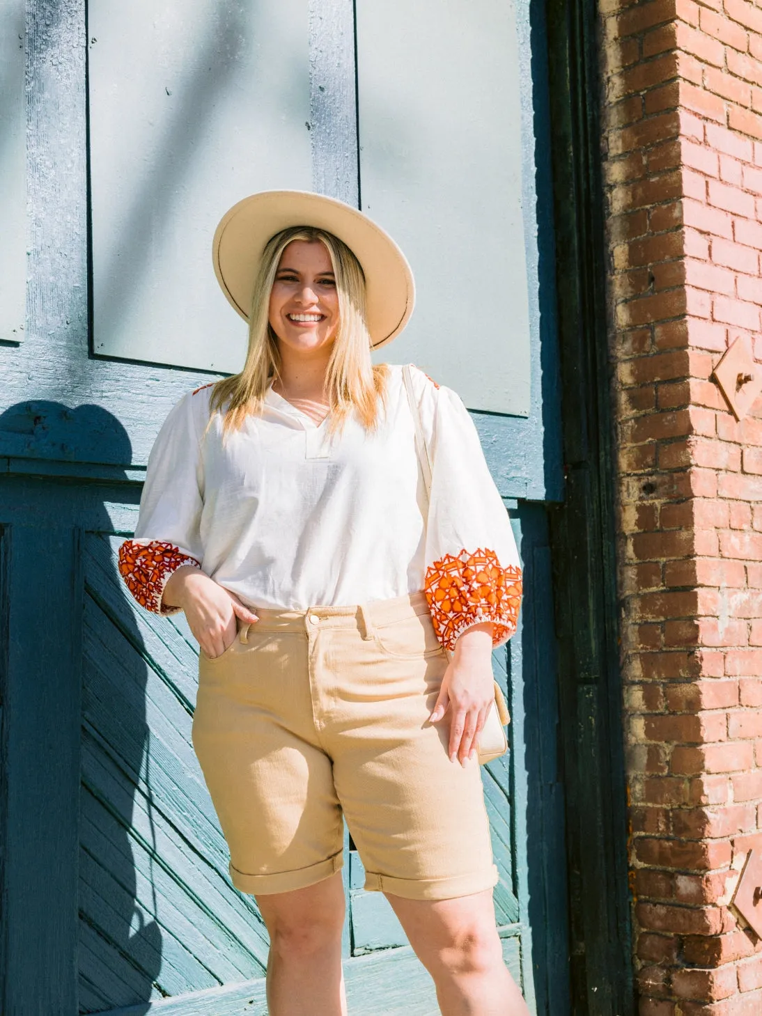 JUDY BLUE MIDRISE KHAKI GARMENT DYED CUFFED BERMUDA SHORTS