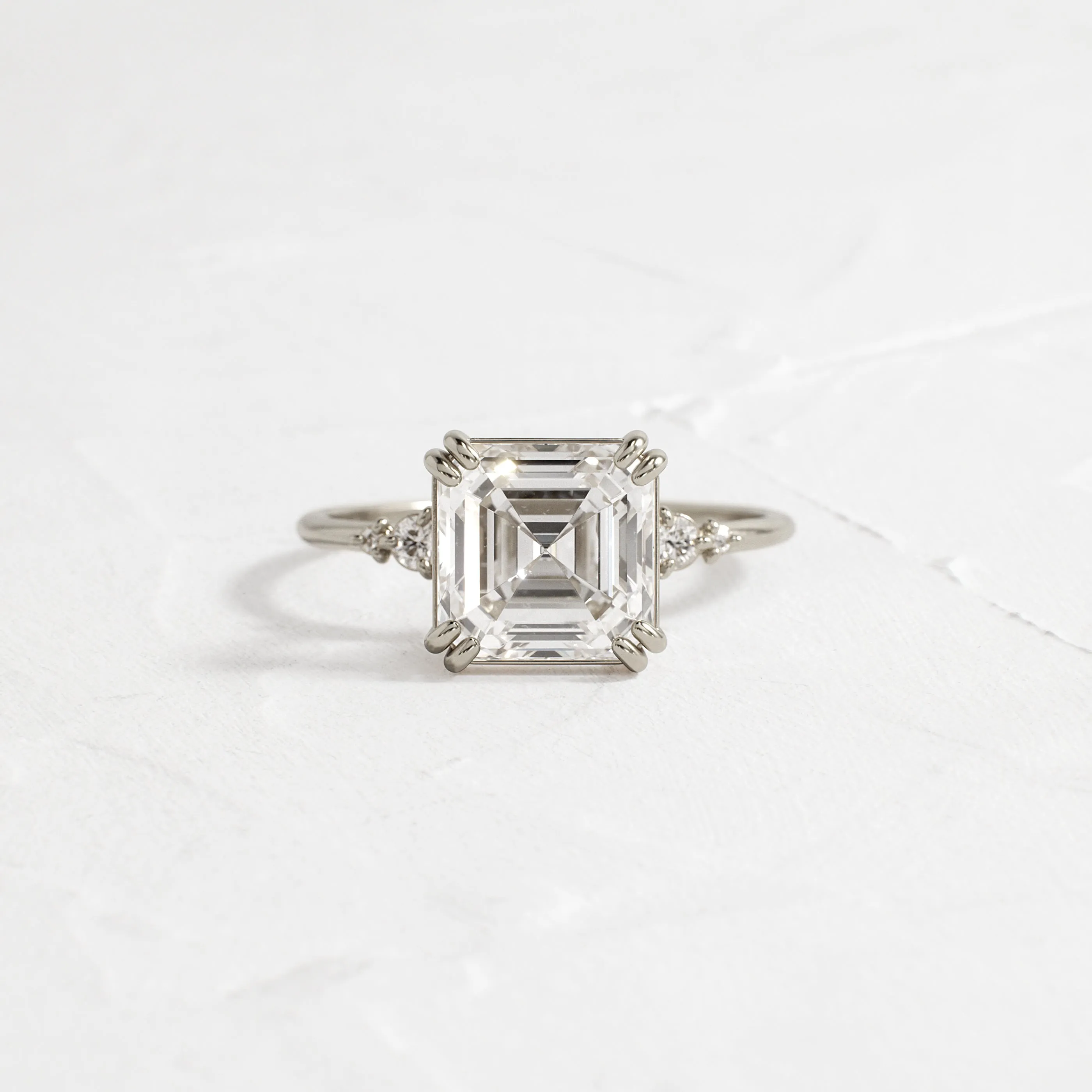 Pictorial Ring, Asscher Cut