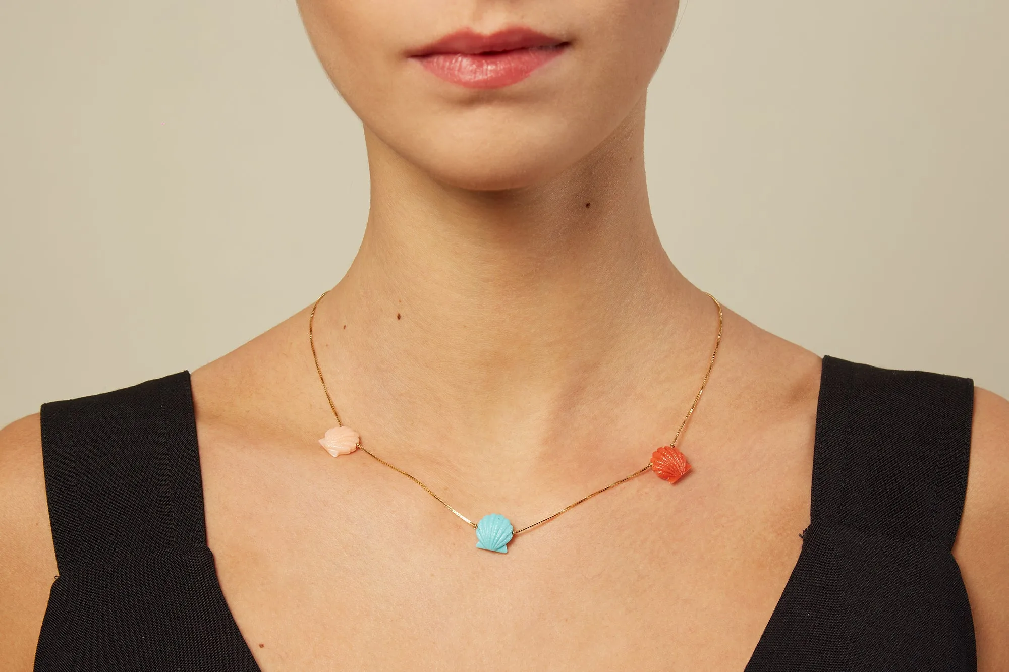 TRIO CONCHA NECKLACE